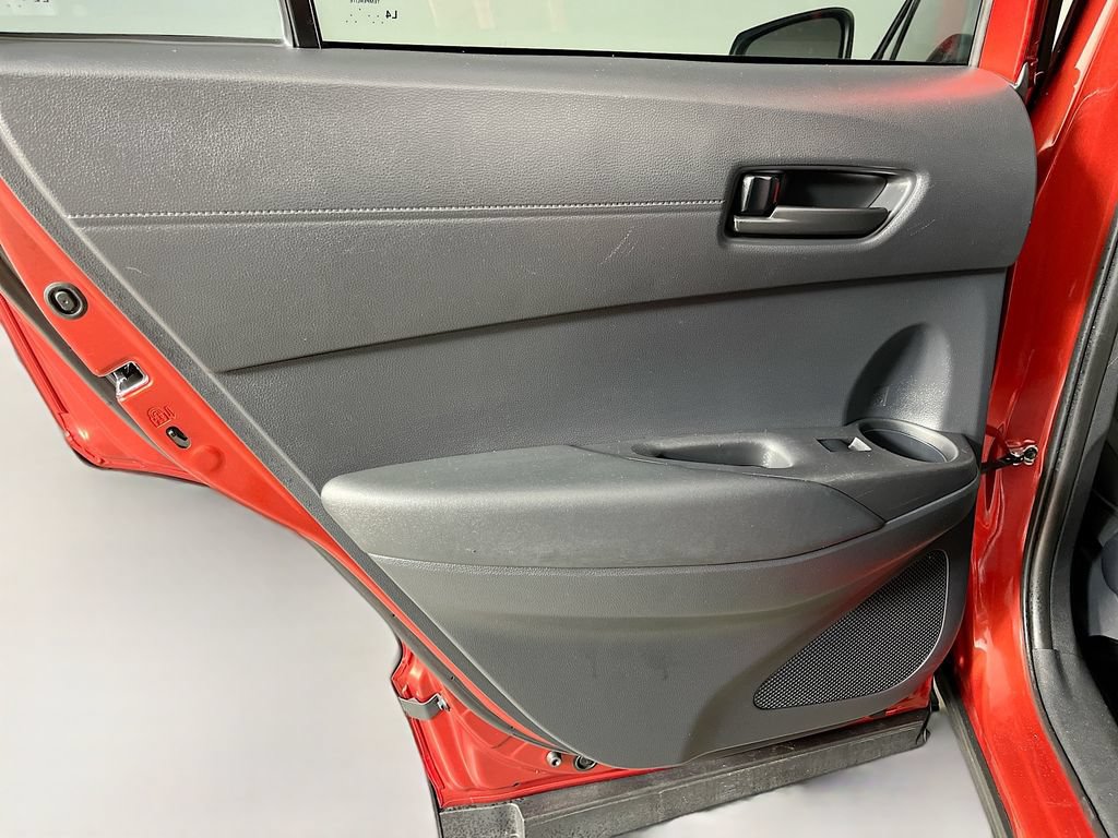 Used 2025 Toyota Corolla Cross LE w/ Moonroof Package FWD image 27