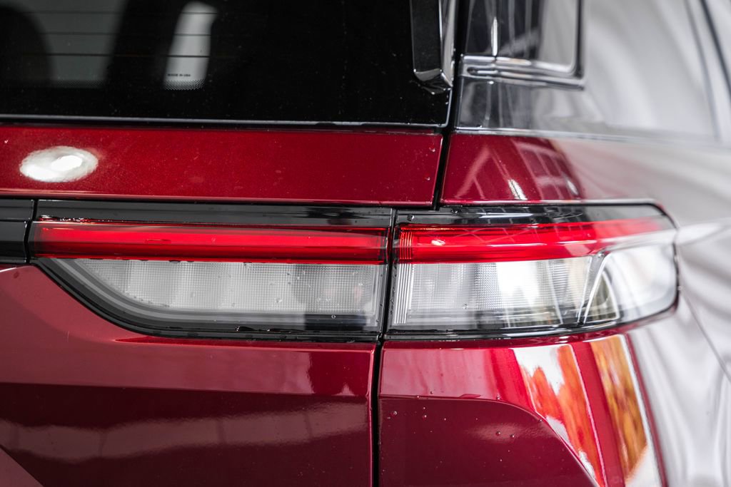 New 2025 Jeep Grand Cherokee Summit image 6