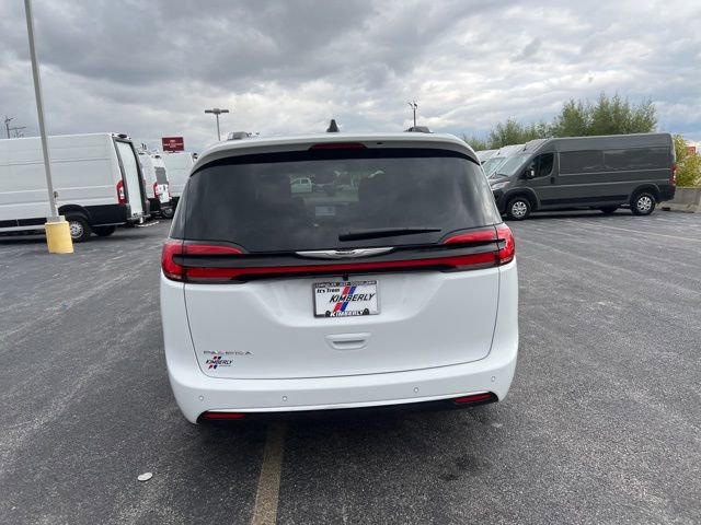 New 2026 Chrysler Pacifica Pinnacle FWD image 4