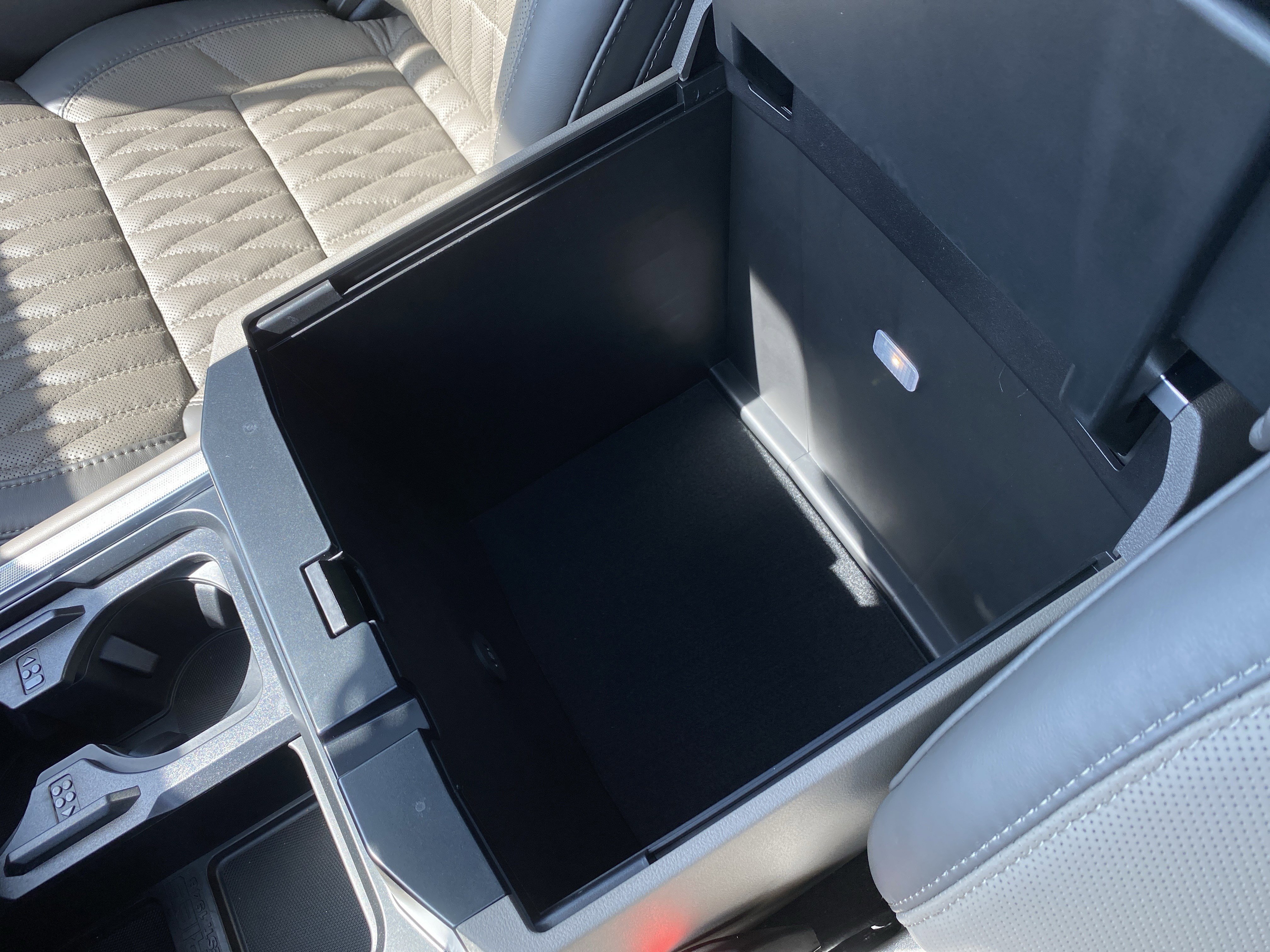 Used 2026 Ford F450 Platinum w/ Platinum Plus Package image 43