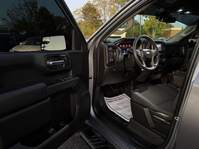 Used 2020 Chevrolet Silverado 1500 Custom w/ Custom Value Package image 11