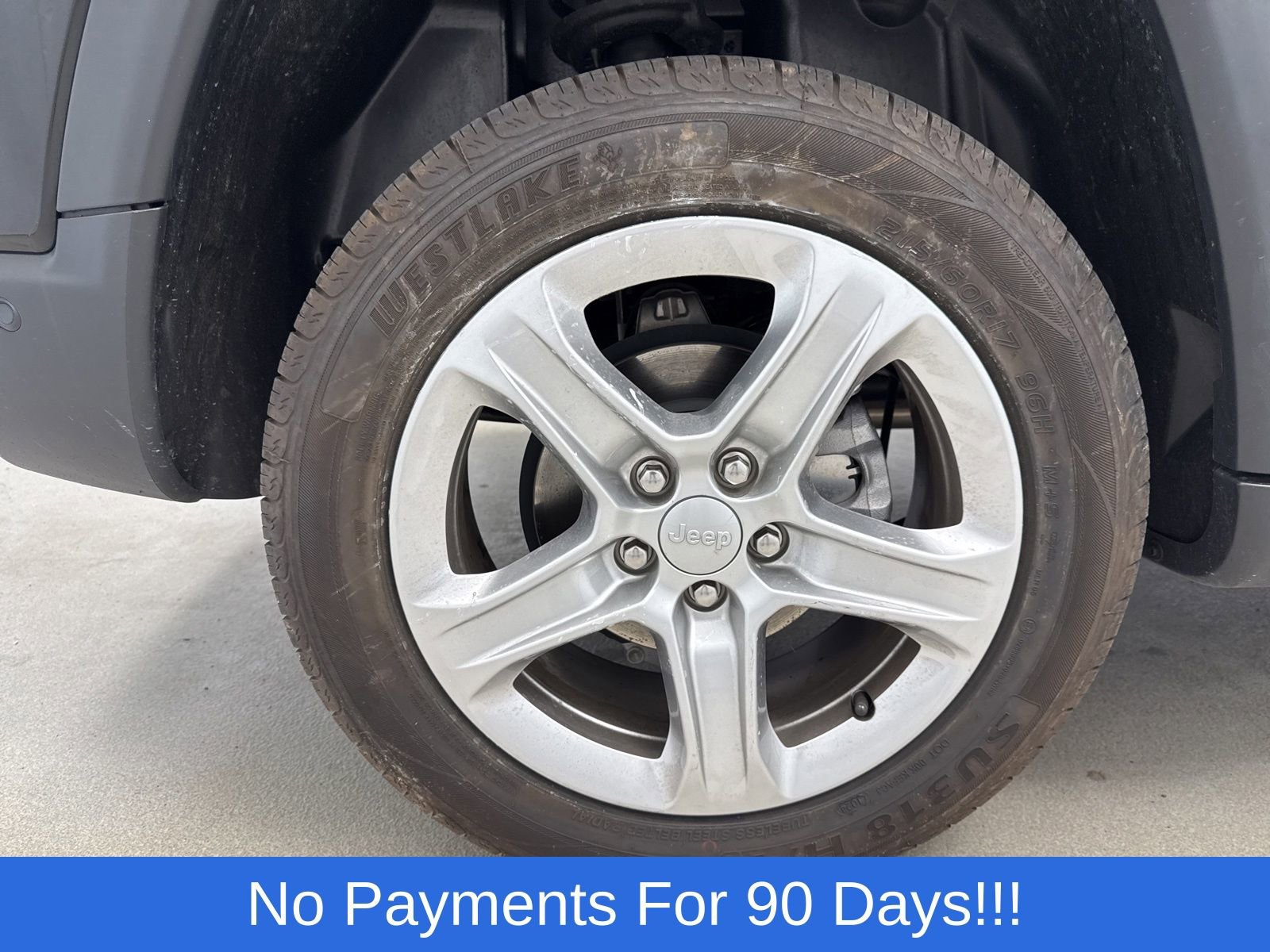 Used 2024 Jeep Compass Latitude w/ Sun and Sound Group AWD/4WD image 45