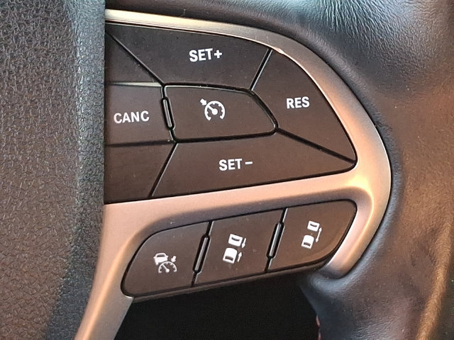 Used 2018 Jeep Grand Cherokee Trailhawk w/ Trailhawk Luxury Group AWD/4WD image 22
