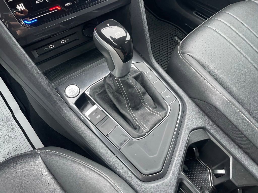 Used 2024 Volkswagen Tiguan SE R-Line image 18