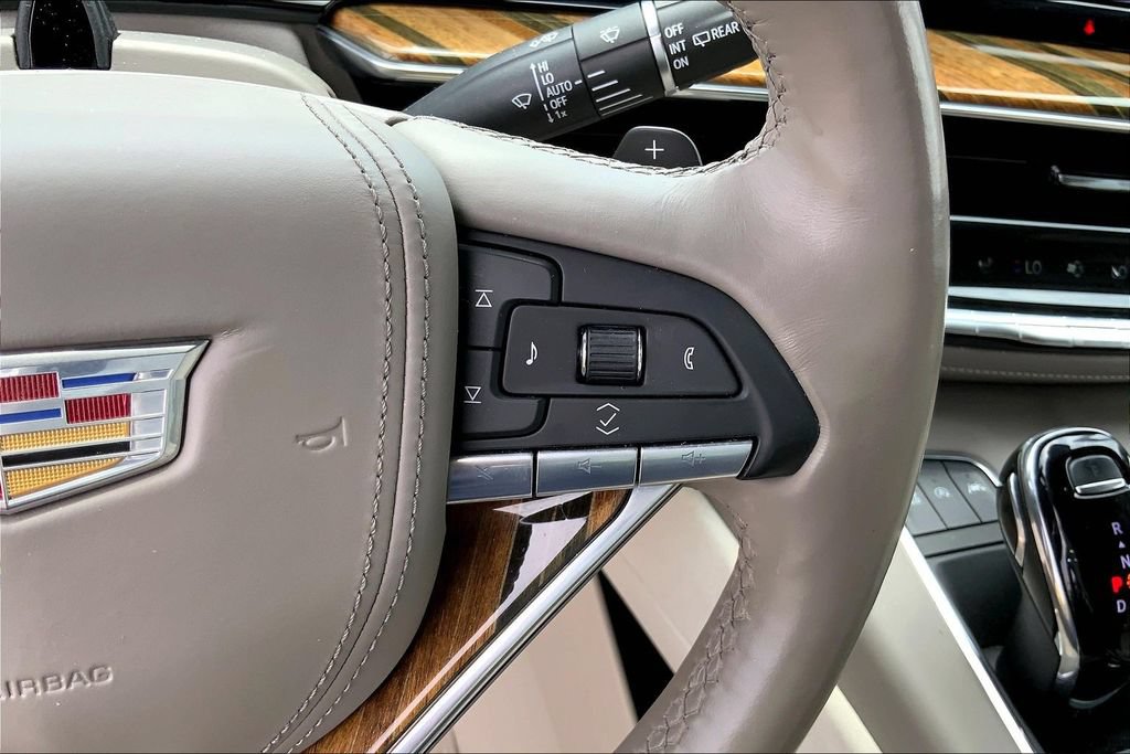 Used 2023 Cadillac Escalade Premium Luxury Platinum AWD/4WD image 18