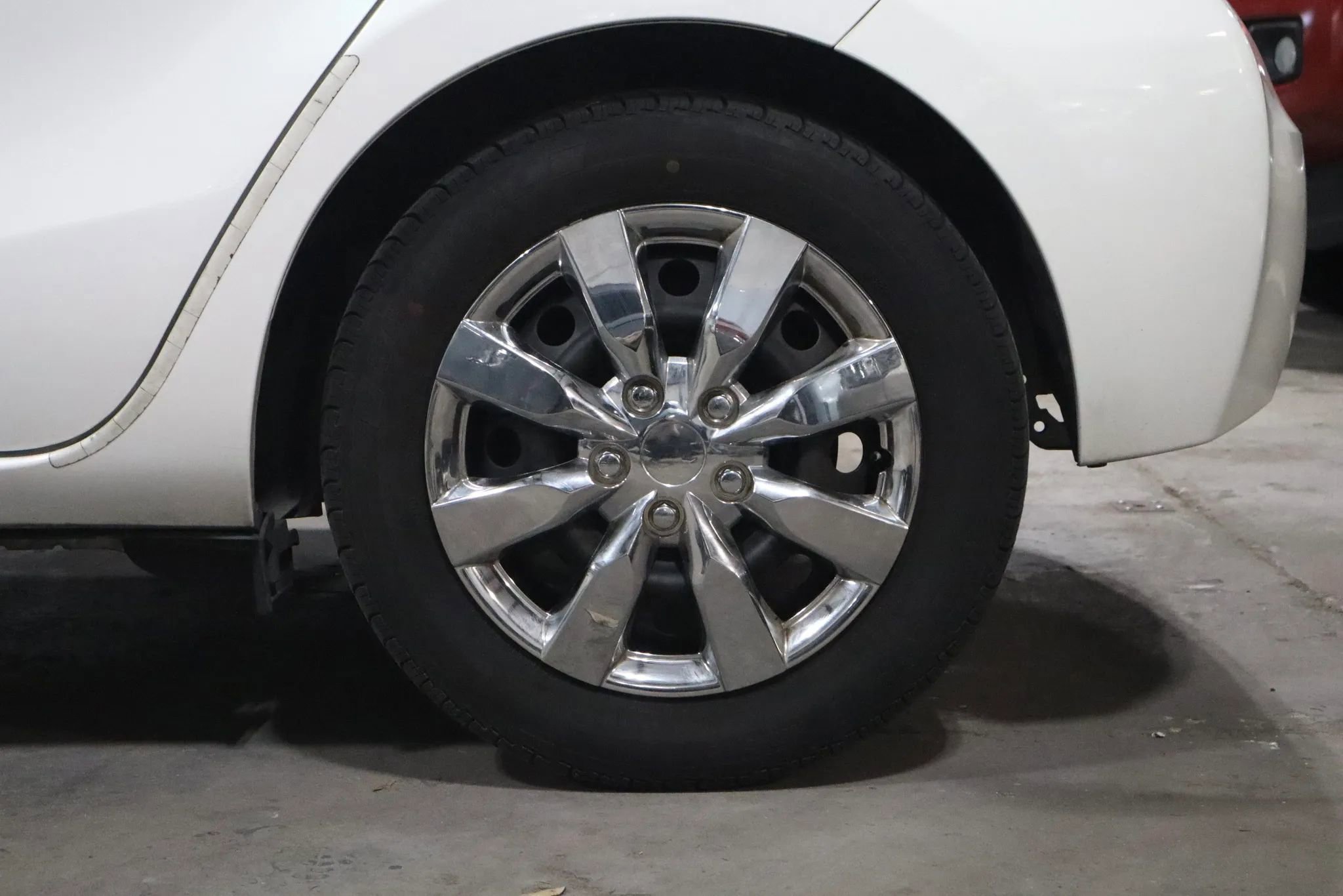 Used 2015 Toyota Prius C One image 4