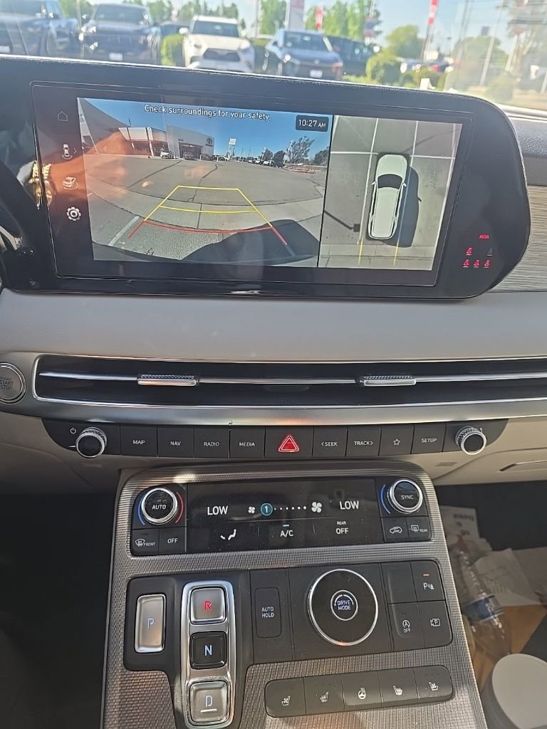 Used 2025 Hyundai Palisade Calligraphy image 3