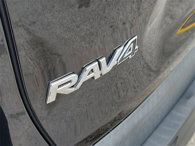 Used 2022 Toyota RAV4 XLE w/ Convenience Package image 33