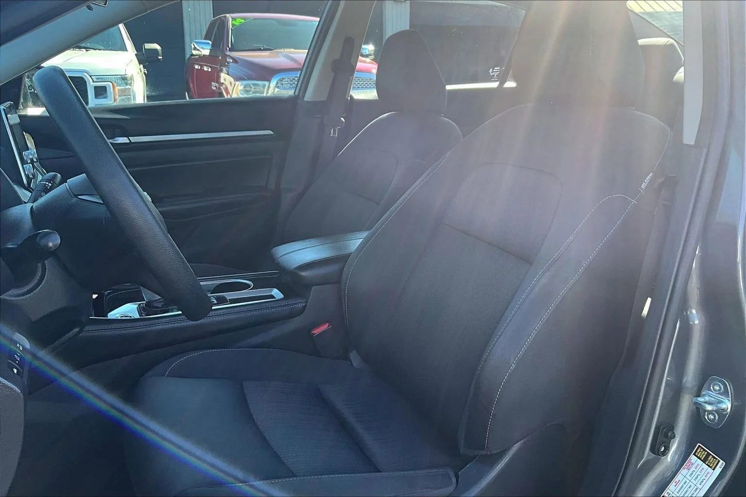 Used 2023 Nissan Altima 2.5 SV image 5