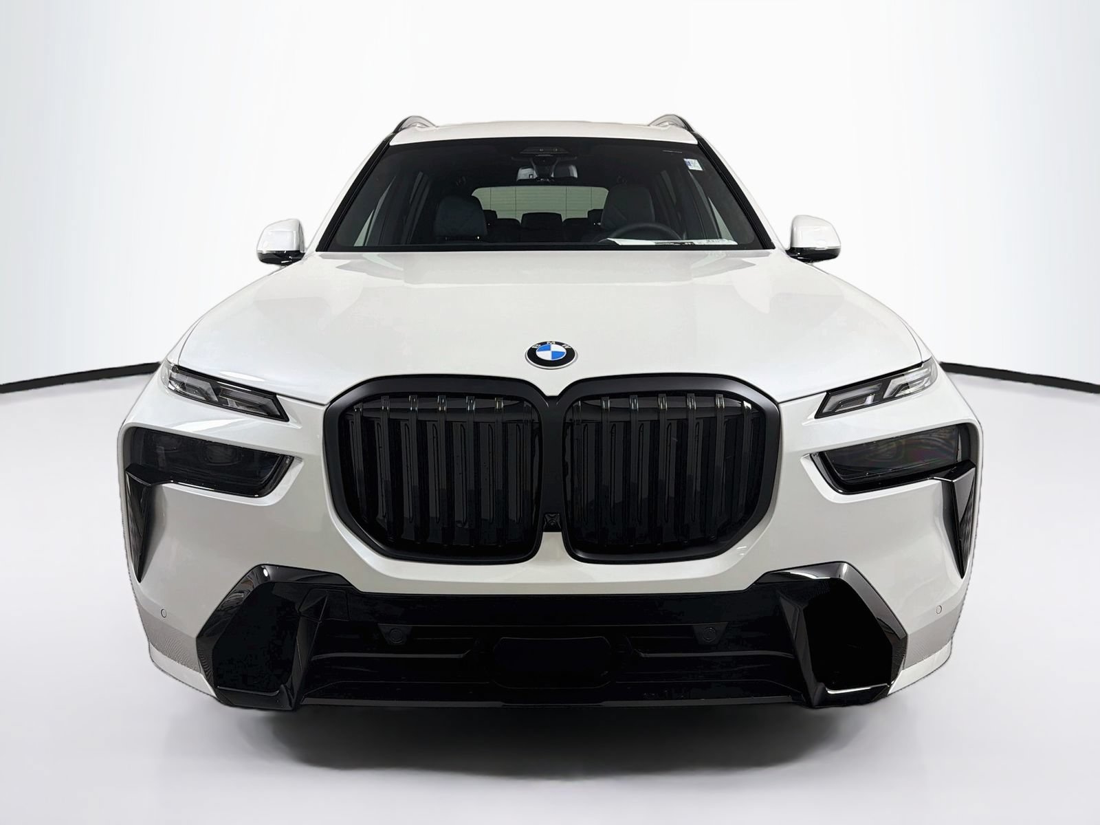 New 2027 BMW X7 xDrive40i w/ M Sport Package AWD/4WD image 2