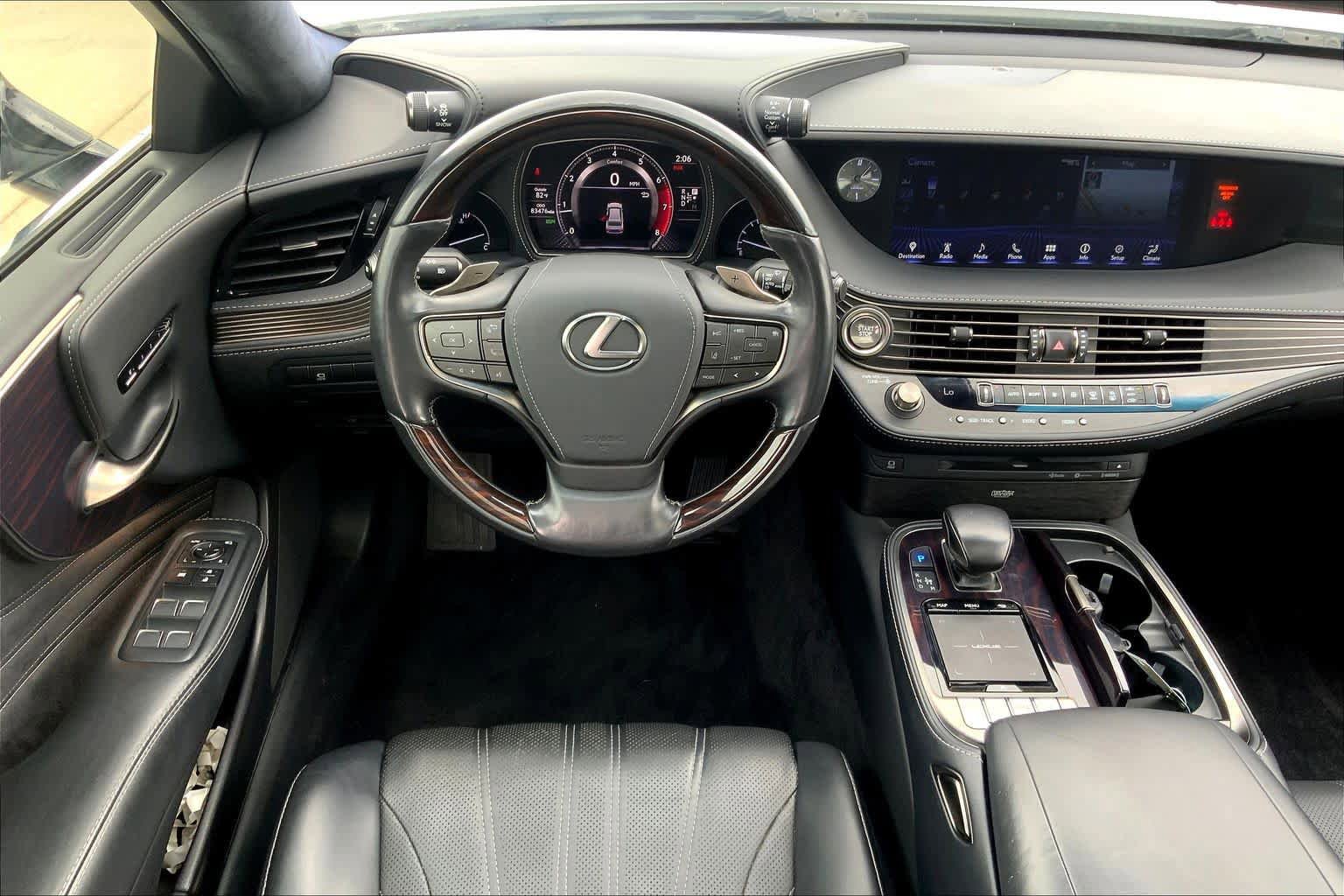 Used 2018 Lexus LS 500 w/ Interior Upgrade Package image 5
