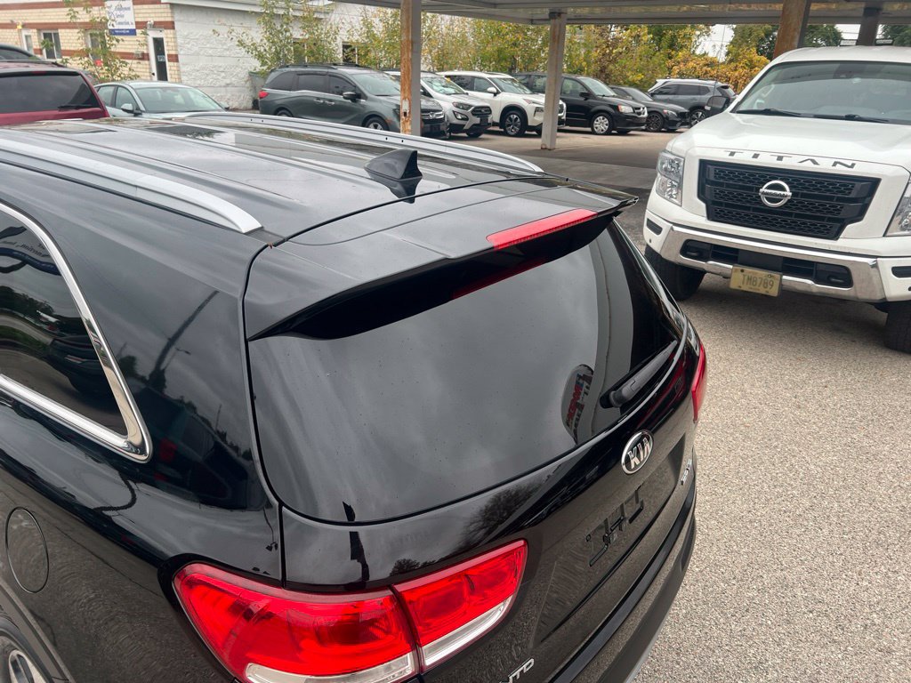 Used 2017 Kia Sorento EX w/ EX V6 Premium Package AWD/4WD image 37