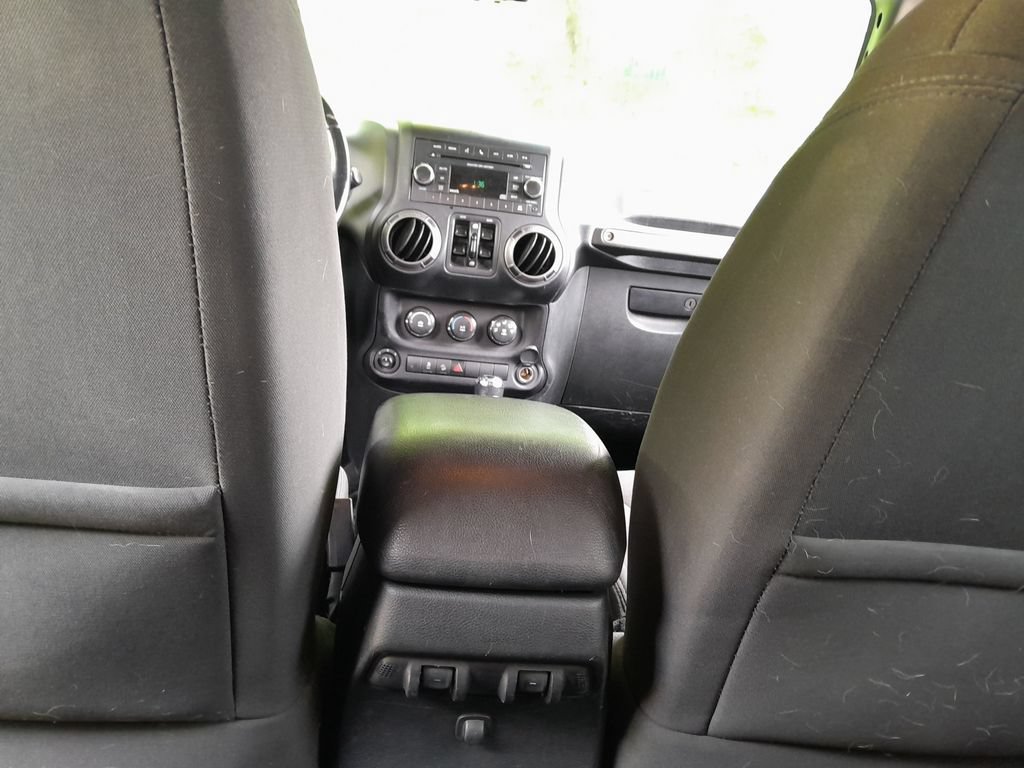 Used 2018 Jeep Wrangler Unlimited Sport S AWD/4WD image 30