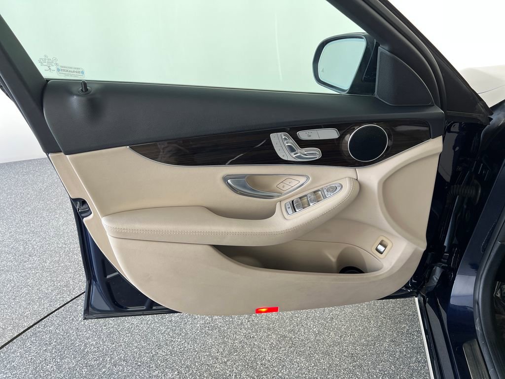 Used 2018 Mercedes-Benz C 300 Sedan image 12