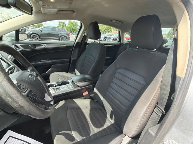 Used 2020 Ford Fusion SE FWD image 18