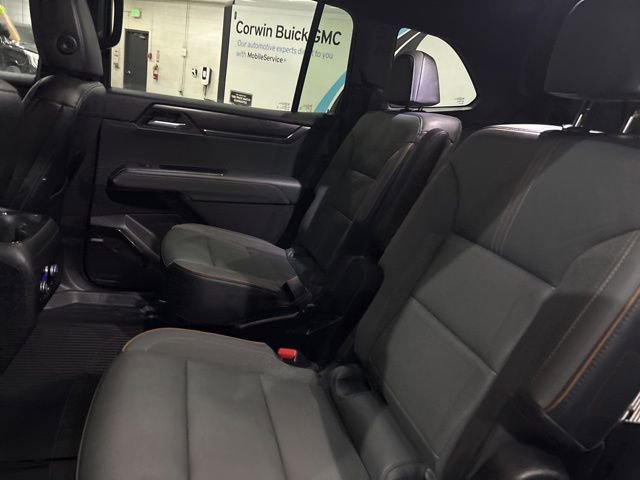 Used 2024 GMC Acadia AT4 w/ Luxury Package image 29