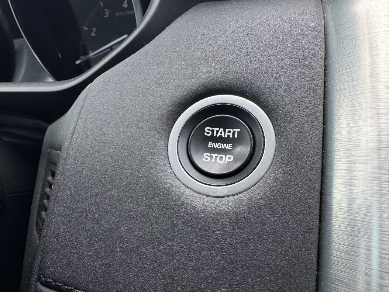 Used 2017 Land Rover Discovery HSE AWD/4WD image 27