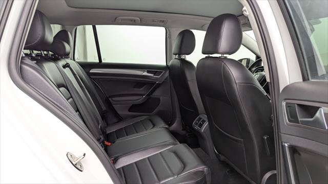 Used 2018 Volkswagen Golf Alltrack SEL AWD/4WD image 14