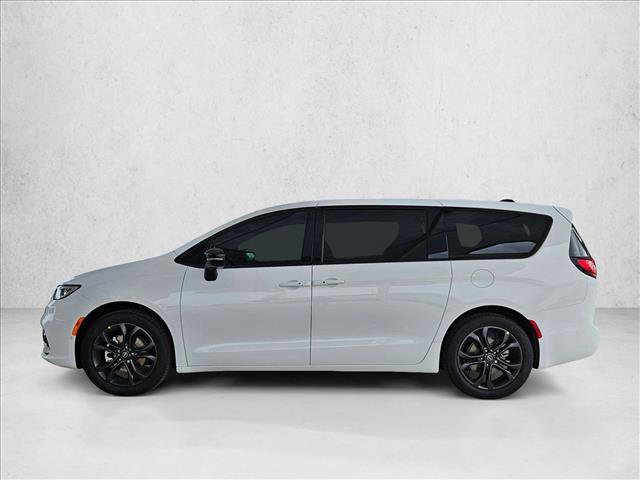 New 2026 Chrysler Pacifica Select FWD image 5