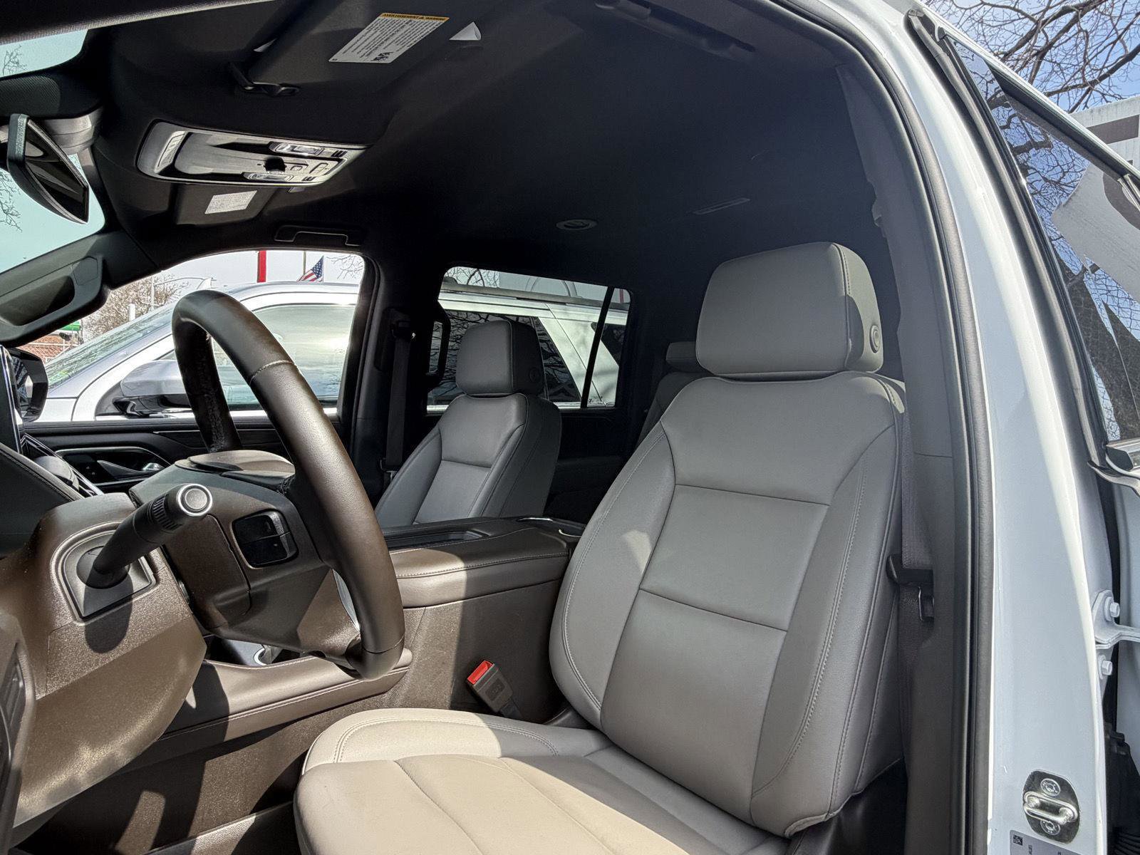 Used 2024 Chevrolet Suburban LT image 15