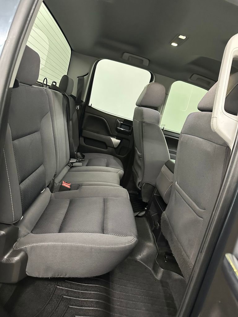 Used 2018 Chevrolet Silverado 1500 LT w/ All Star Edition image 32