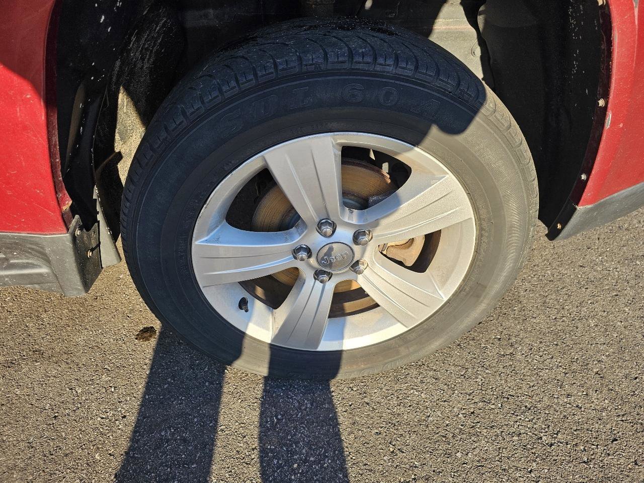 Used 2014 Jeep Compass Sport w/ Power Value Group image 15