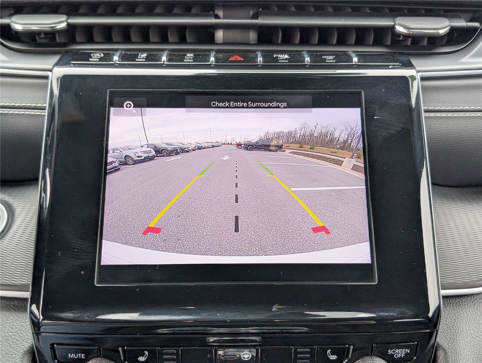 Used 2023 Jeep Grand Cherokee Altitude image 27