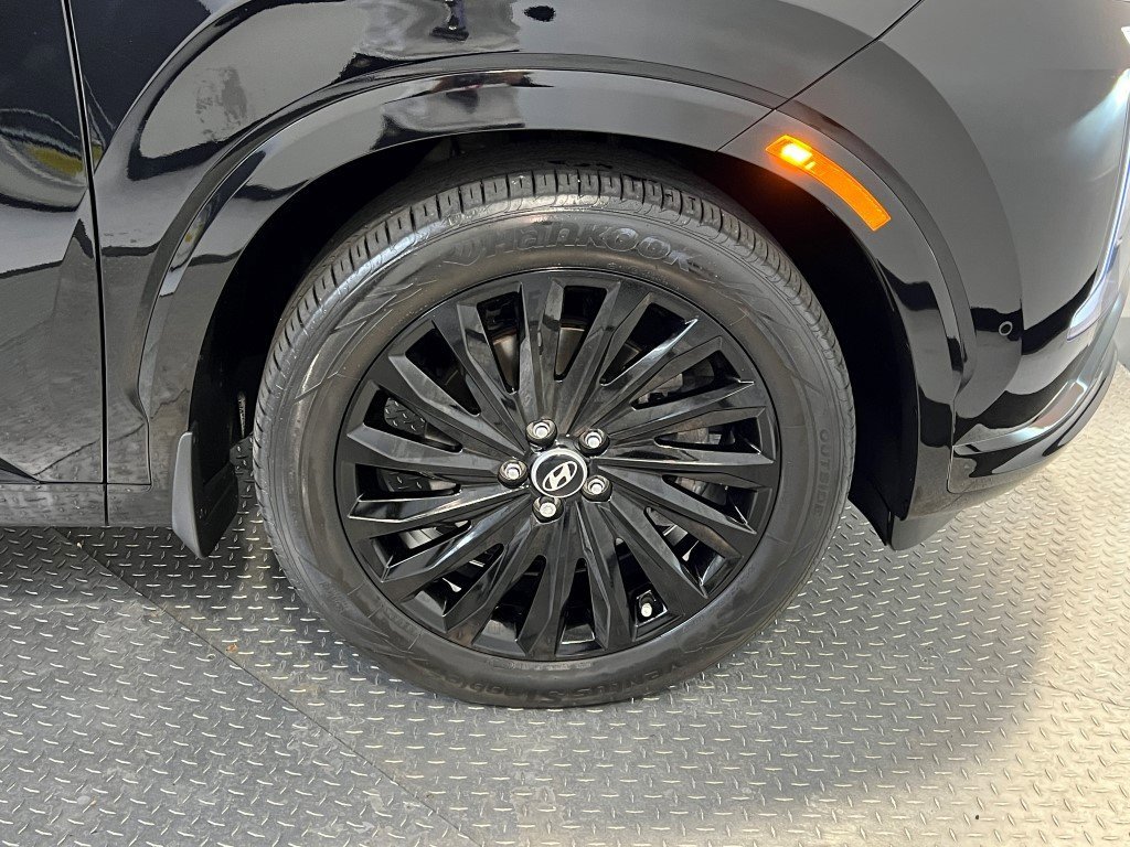 Used 2024 Hyundai Palisade Calligraphy image 12