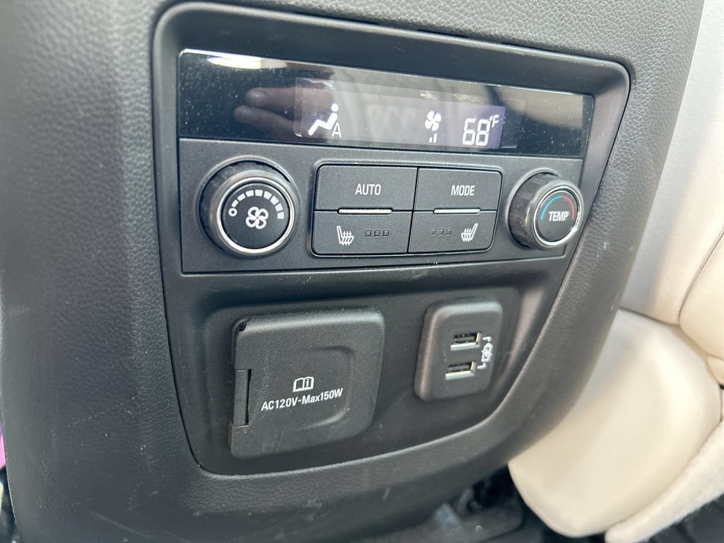 Used 2022 Buick Enclave Avenir AWD/4WD image 26
