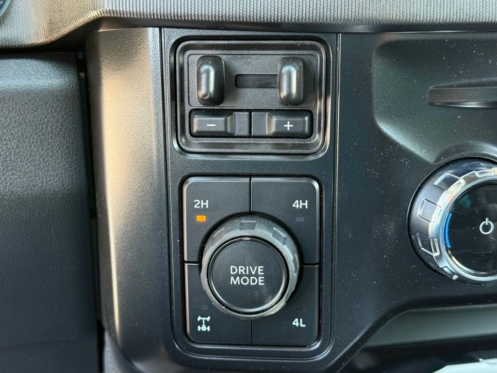 New 2026 Ford F350 Platinum w/ FX4 Off-Road Package AWD/4WD image 14