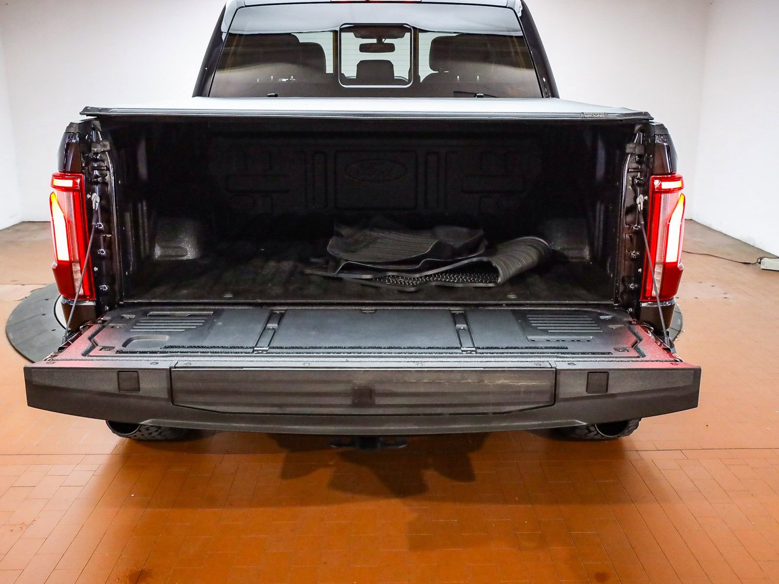 Used 2024 Ford F150 Raptor AWD/4WD image 27