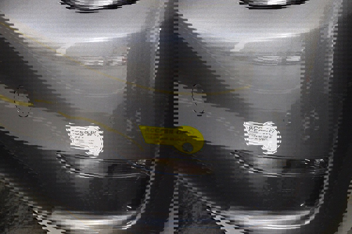 Used 2022 Tesla Model Y Long Range AWD/4WD image 3