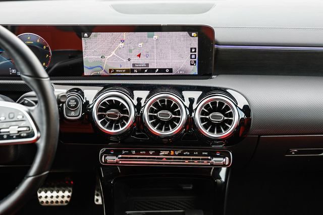 Used 2023 Mercedes-Benz CLA 250 4MATIC image 11