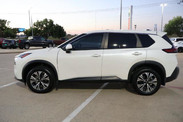 Certified 2023 Nissan Rogue SV FWD image 2