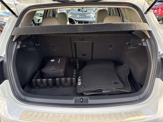 Used 2016 Volkswagen Golf SE w/ Lighting Package image 5