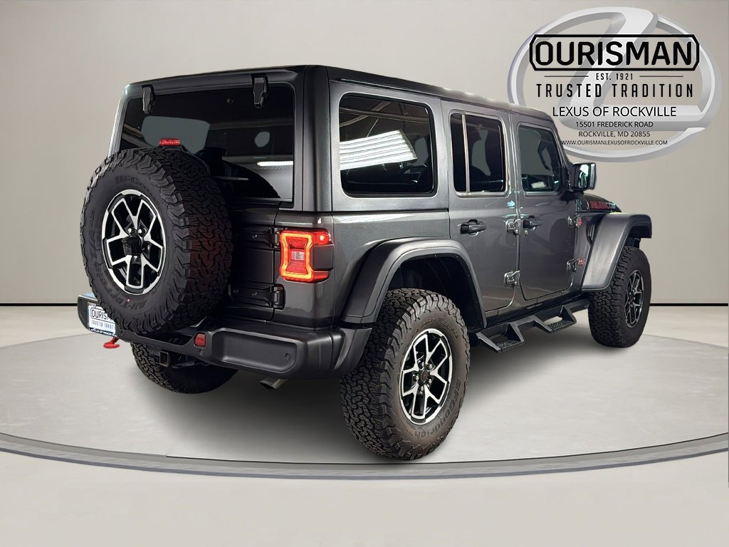 Used 2024 Jeep Wrangler Unlimited Rubicon w/ Technology Group image 8