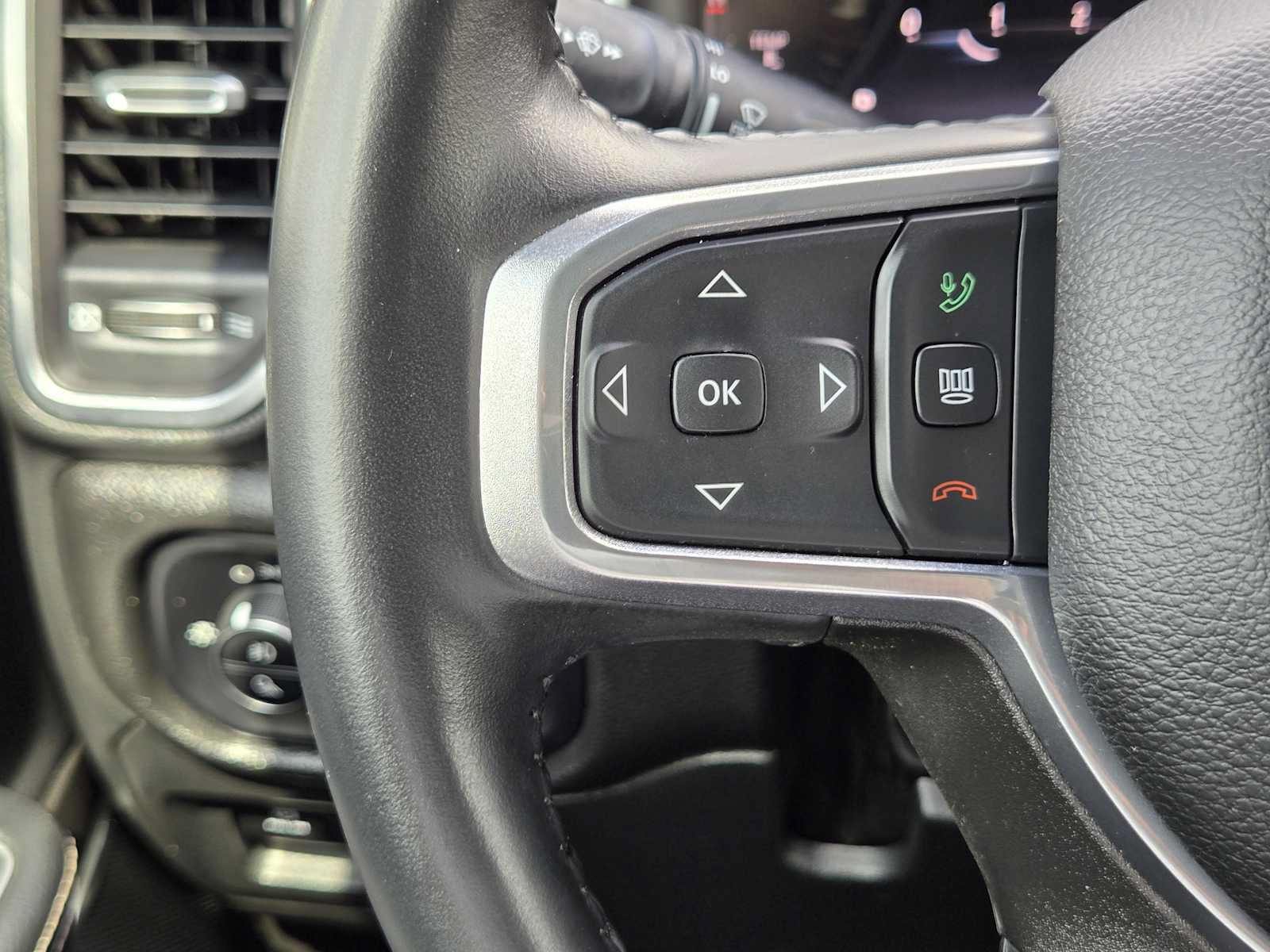 Used 2023 RAM 1500 Laramie AWD/4WD image 26