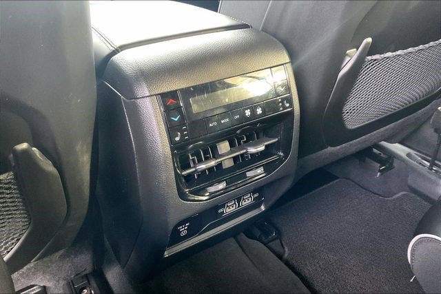 Used 2023 Jeep Grand Cherokee L Summit w/ Advanced Protech Group IV image 39