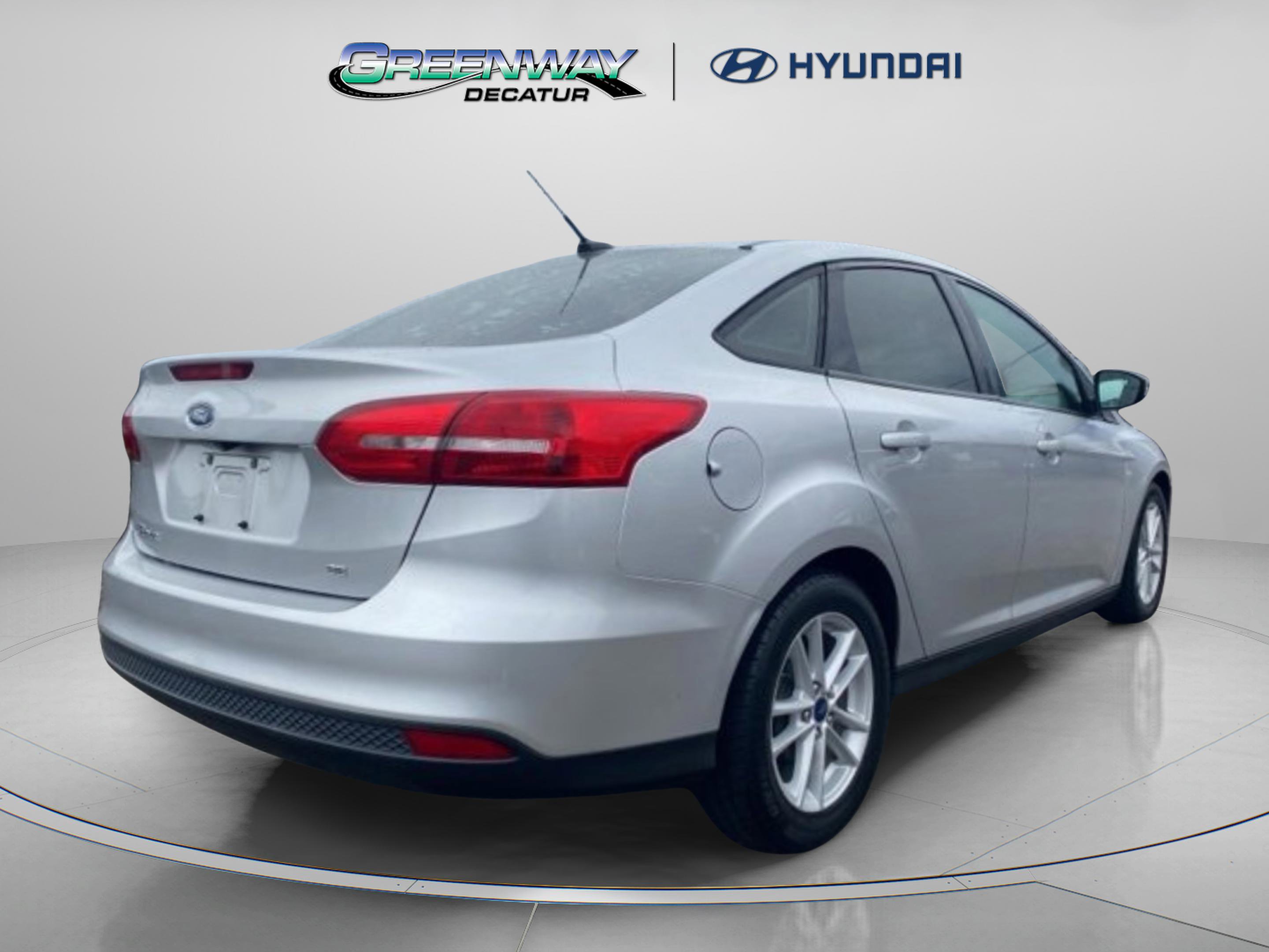 Used 2017 Ford Focus SE image 8