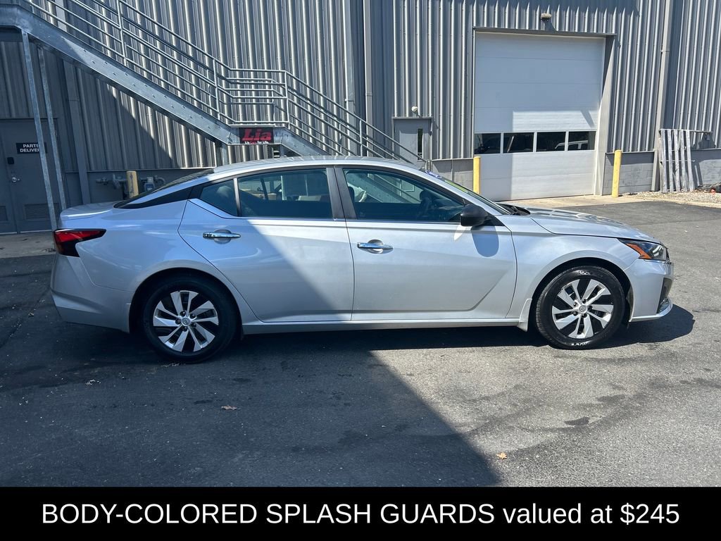 Used 2024 Nissan Altima 2.5 S FWD image 2