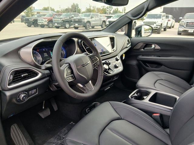 New 2026 Chrysler Pacifica Select AWD/4WD image 9