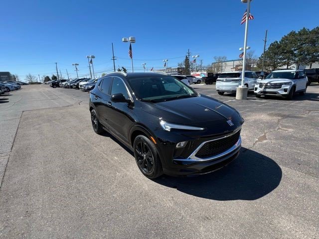 Certified 2024 Buick Encore GX Sport Touring w/ Comfort Package FWD image 3