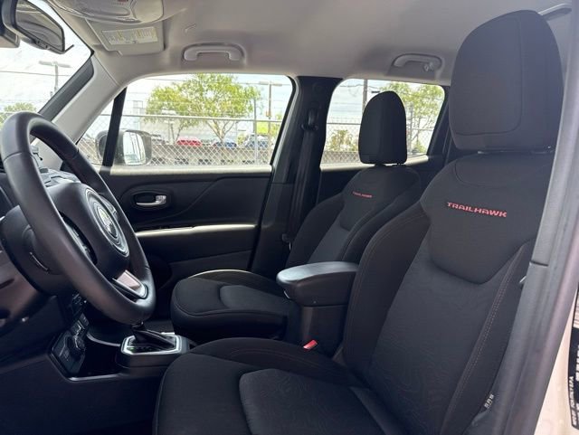 Used 2023 Jeep Renegade Trailhawk AWD/4WD image 7