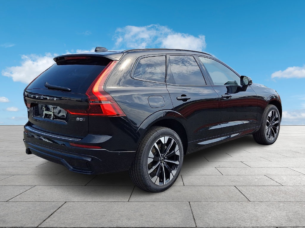 New 2027 Volvo XC60 B5 Plus AWD/4WD image 6