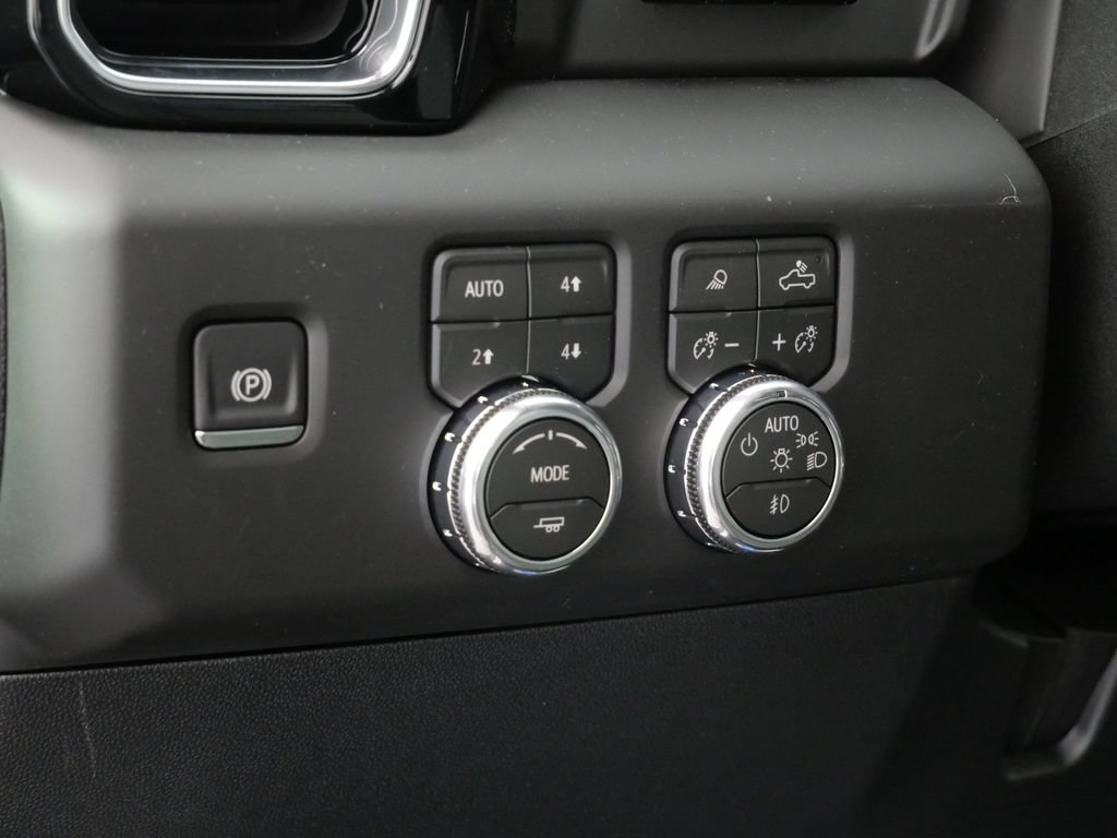 New 2026 GMC Sierra 3500 Denali w/ Denali Reserve Package AWD/4WD image 18
