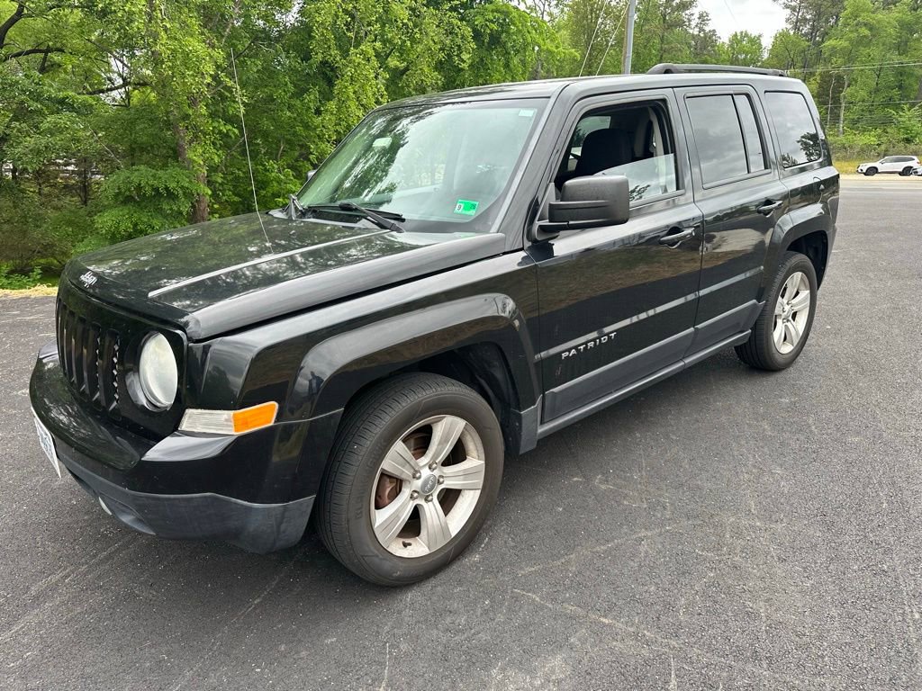 Used 2014 Jeep Patriot Latitude FWD image 1