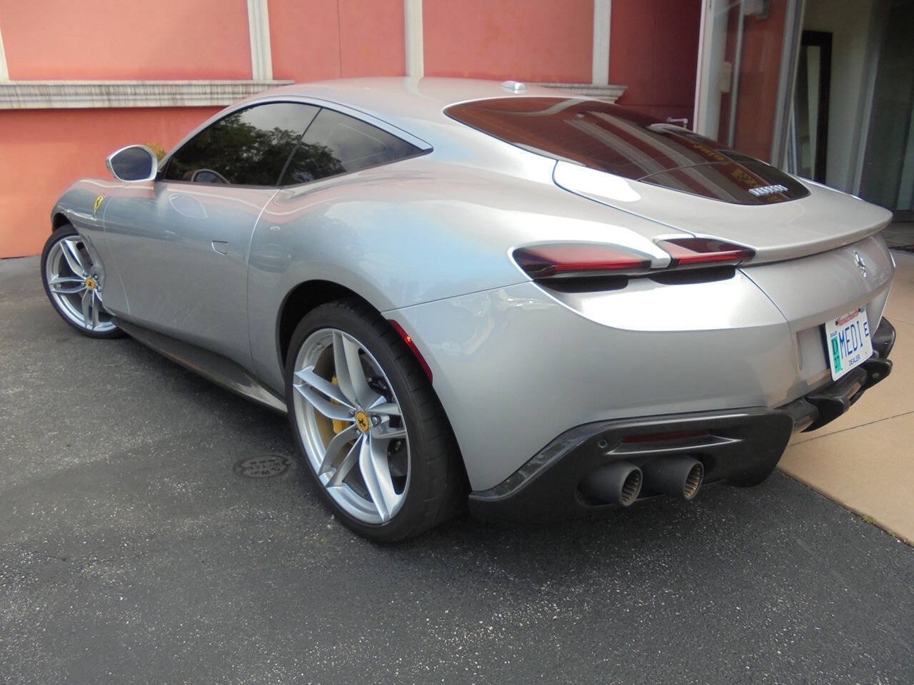 Used 2021 Ferrari Roma RWD image 23