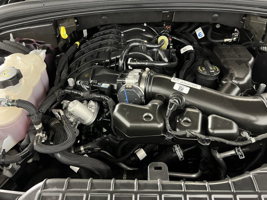 Certified 2024 Jeep Grand Cherokee Limited w/ Luxury Tech Group II image 36