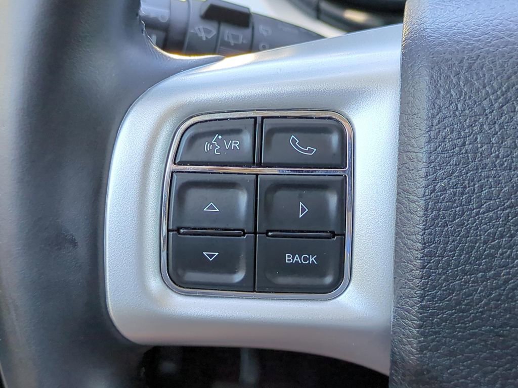 Used 2019 Dodge Journey SE w/ Premium Group image 12