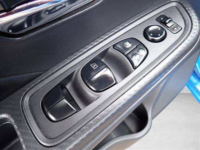 Used 2020 Nissan Versa SV FWD image 11